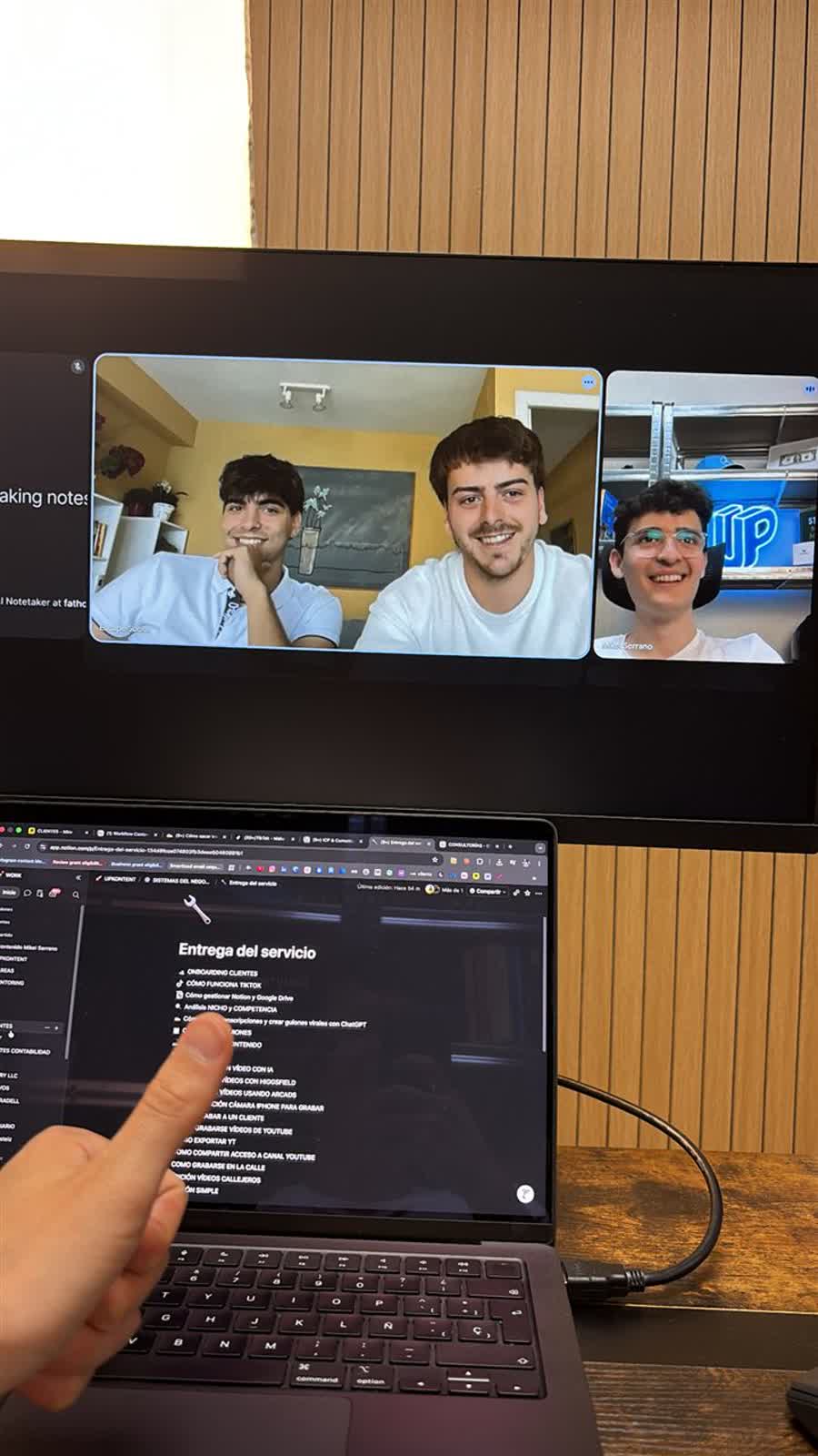 Trabajando el documento de entrega del servicio en directo.